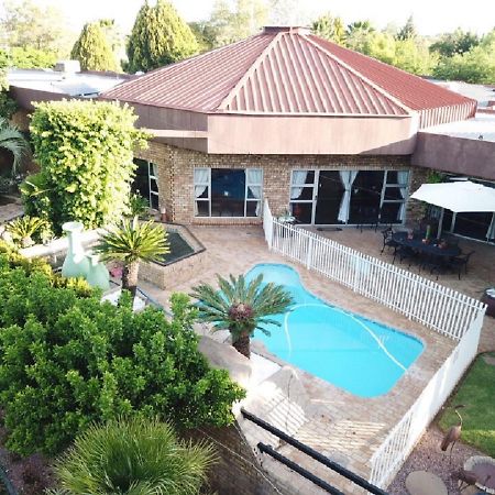 Leach Lodge Kuruman Exterior photo