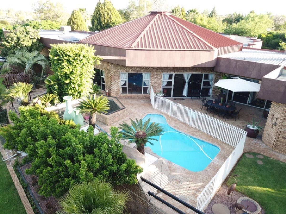Leach Lodge Kuruman Exterior photo