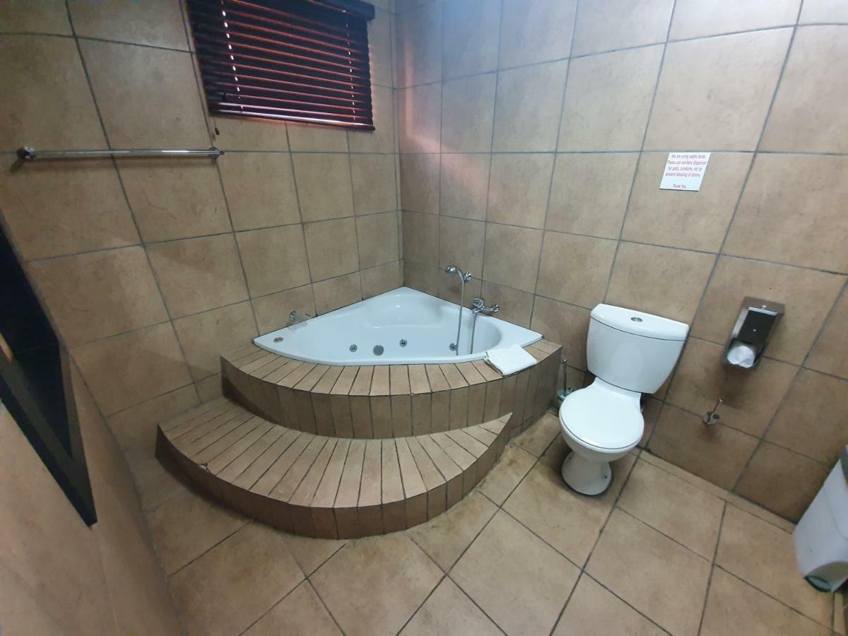 Leach Lodge Kuruman Exterior photo