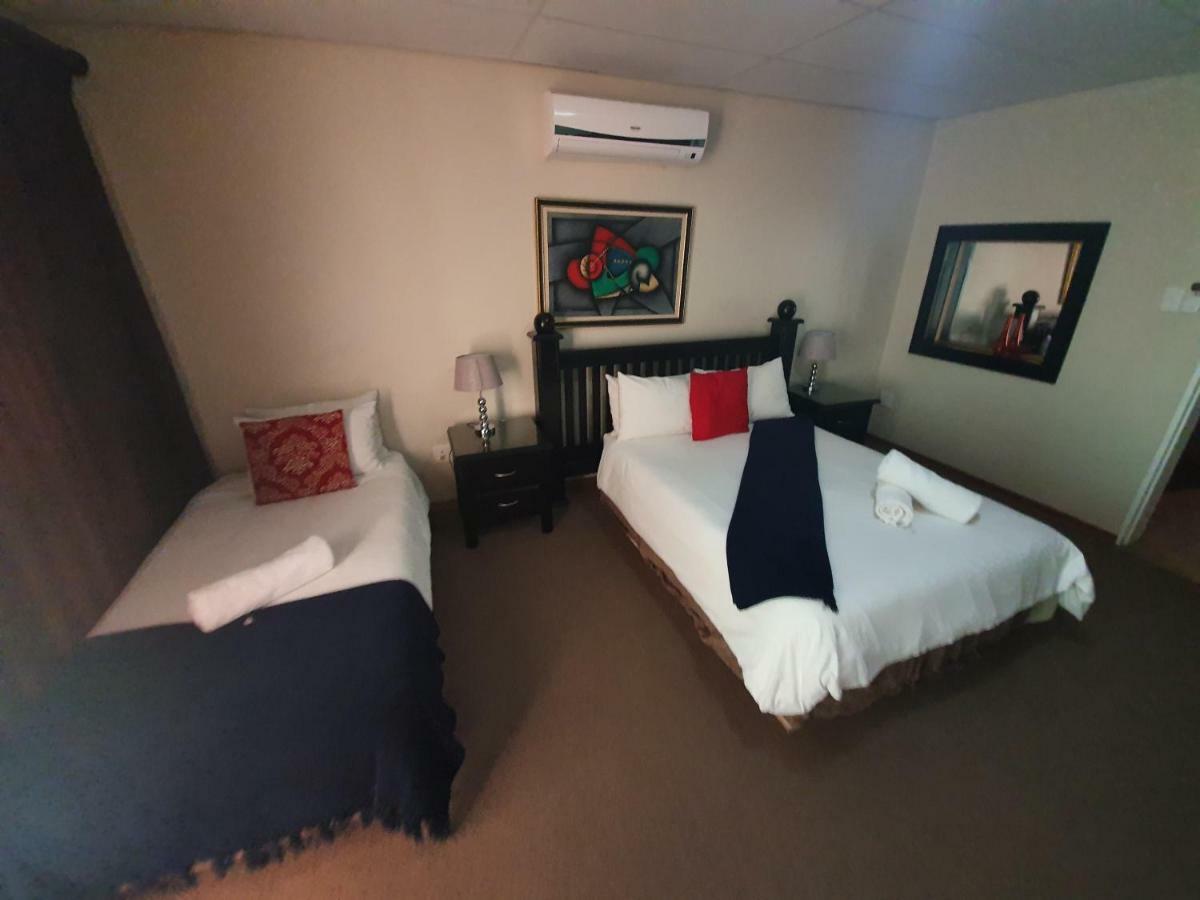 Leach Lodge Kuruman Exterior photo