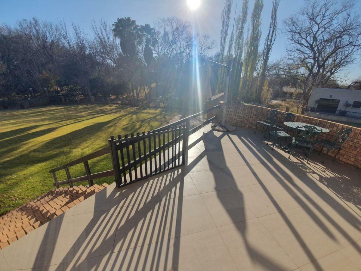 Leach Lodge Kuruman Exterior photo