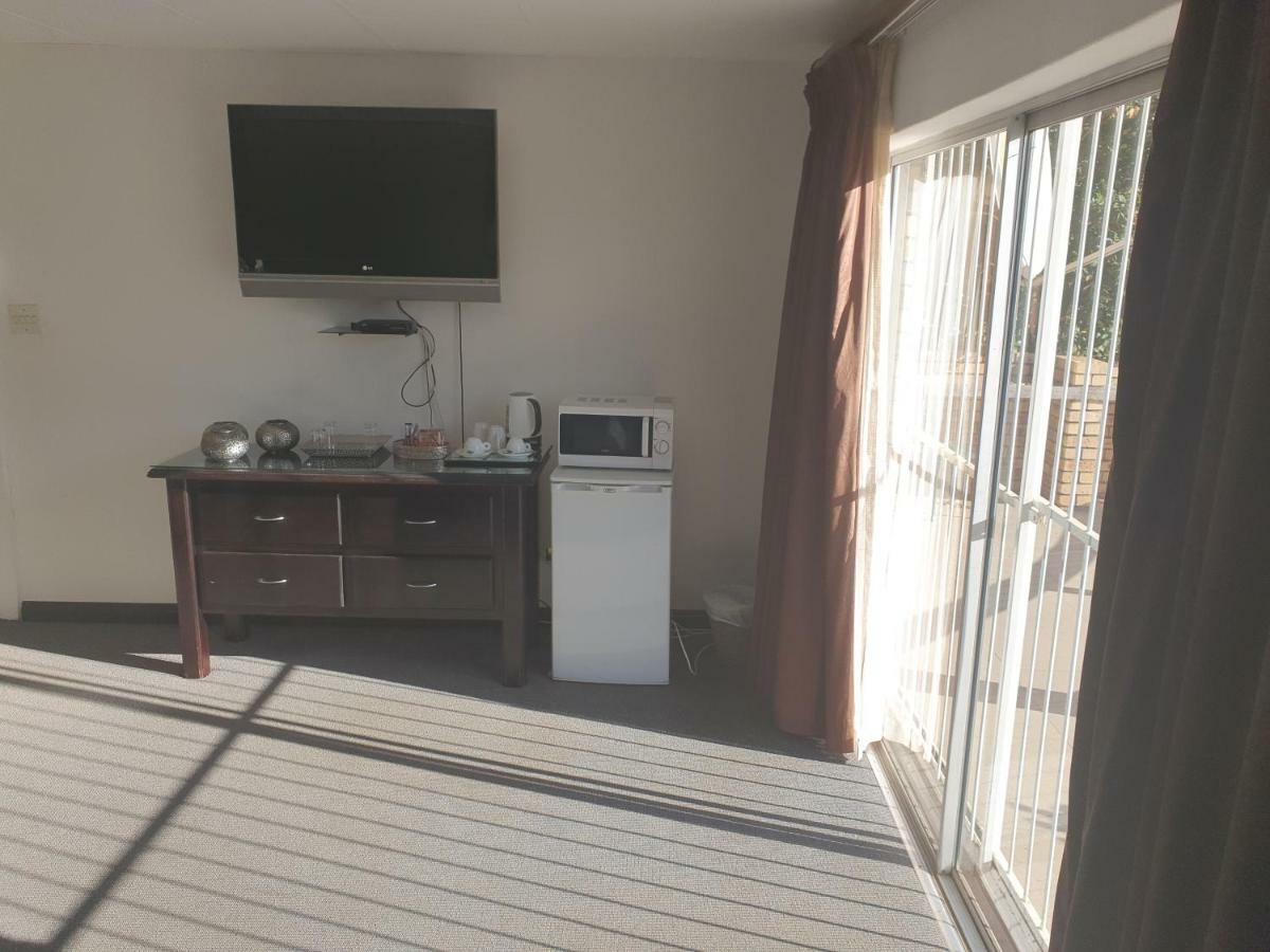 Leach Lodge Kuruman Exterior photo